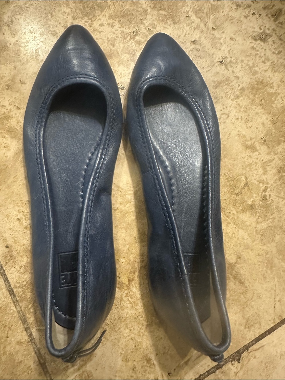FRYE AND CO. Navy Leather Ballet Flats